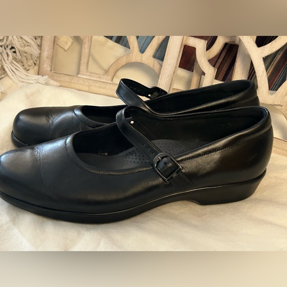 Tripad SAS comfort shoes. Simple style; wonderful condition. - Picture 3 of 9